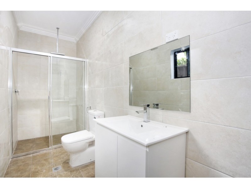 20 Chamberlain Rd, Guildford NSW 2161