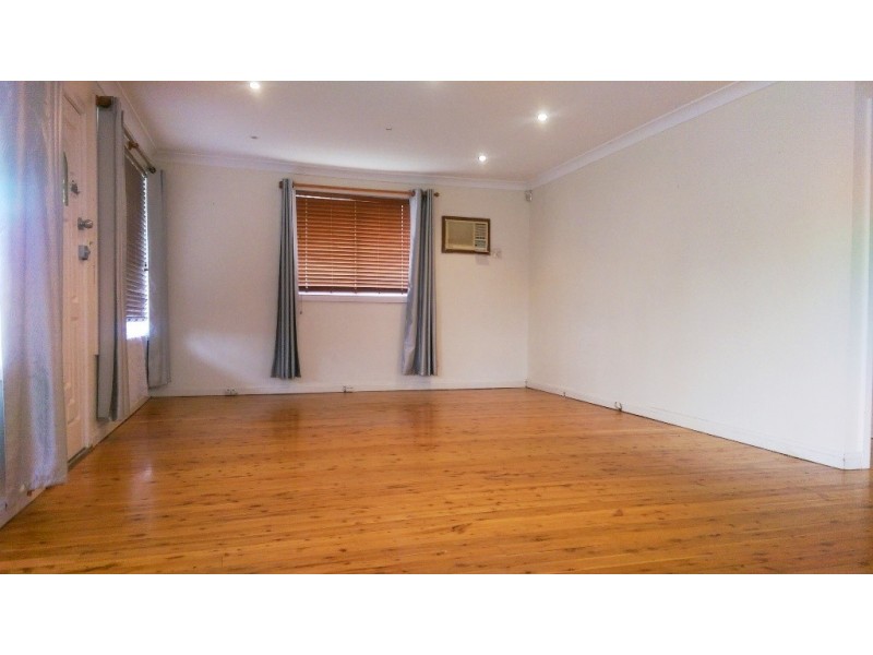 135 Chifley Street, Smithfield NSW 2164