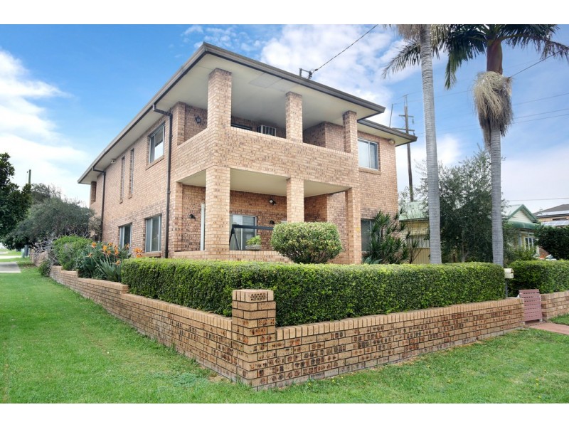 14 Grassmere St, Guildford NSW 2161