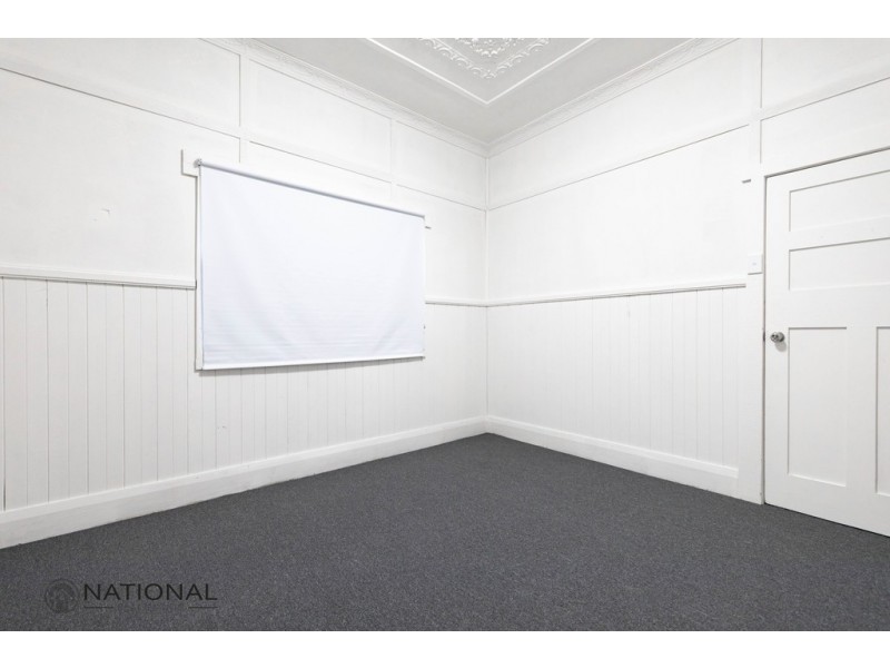 11 Chiltern Rd, Guildford NSW 2161