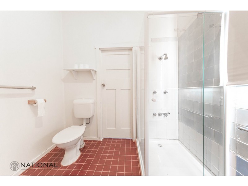 11 Chiltern Rd, Guildford NSW 2161