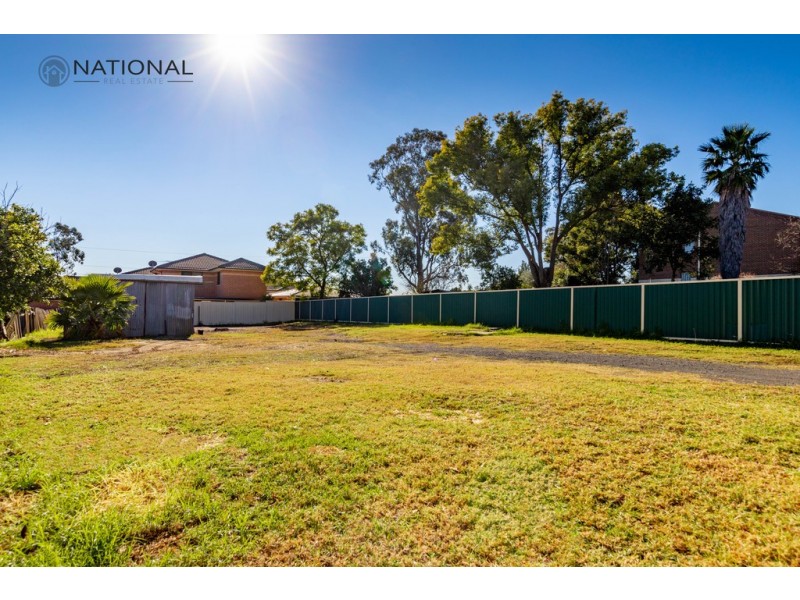 11 Chiltern Rd, Guildford NSW 2161