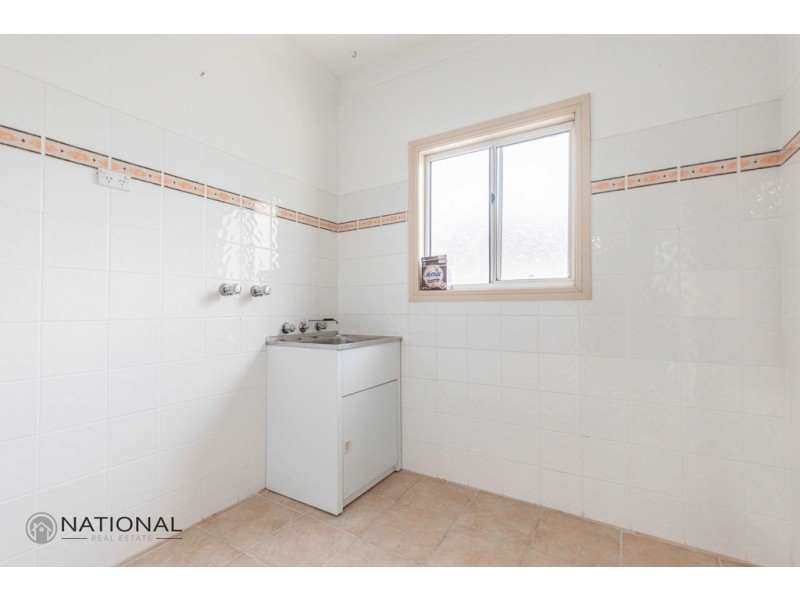 8 Bury Rd, Guildford NSW 2161