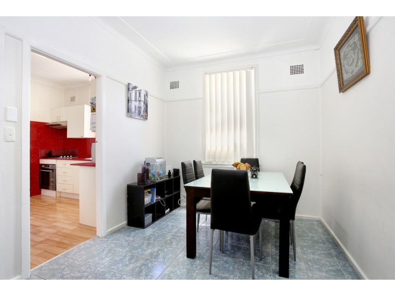 218 Blaxcell St, Granville NSW 2142