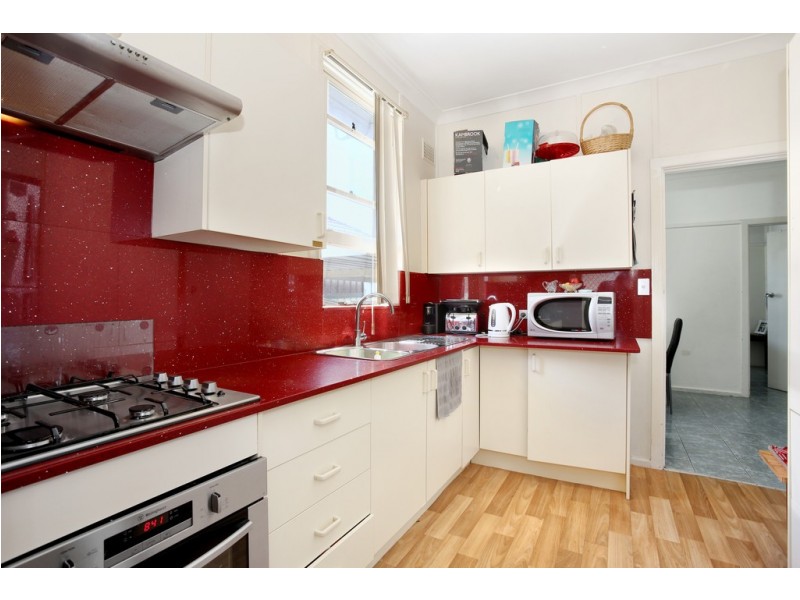 218 Blaxcell St, Granville NSW 2142