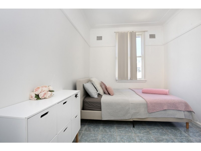 218 Blaxcell St, Granville NSW 2142