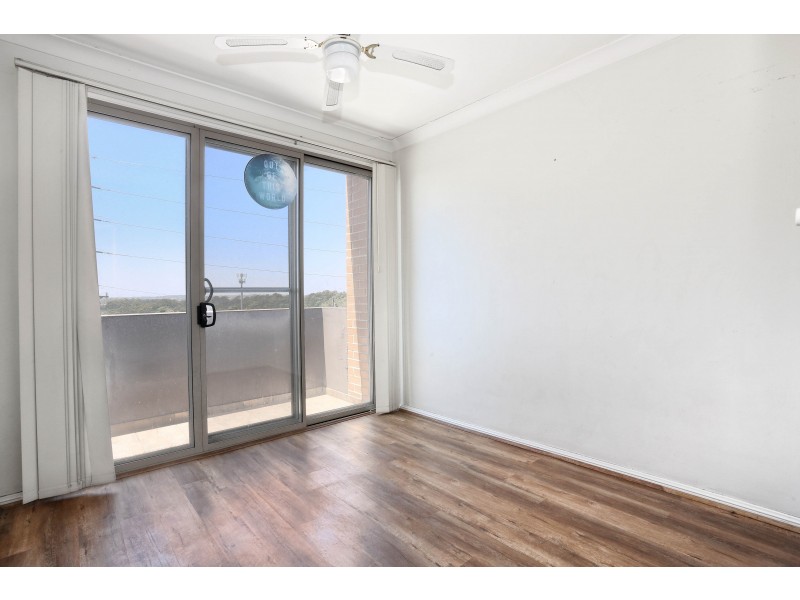 30/546-556 Woodville Rd, Guildford NSW 2161