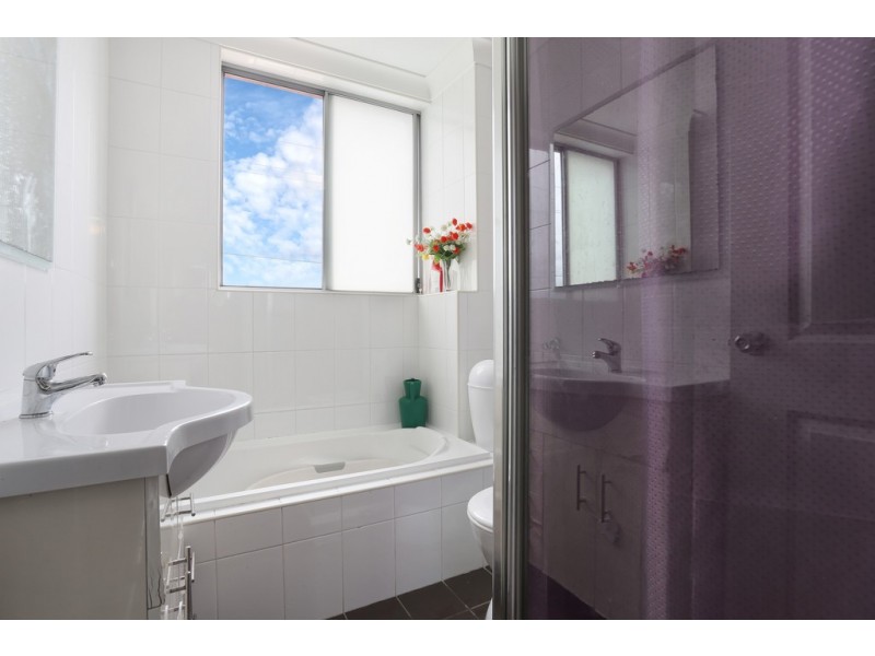 3/339 Woodville Rd, Guildford NSW 2161