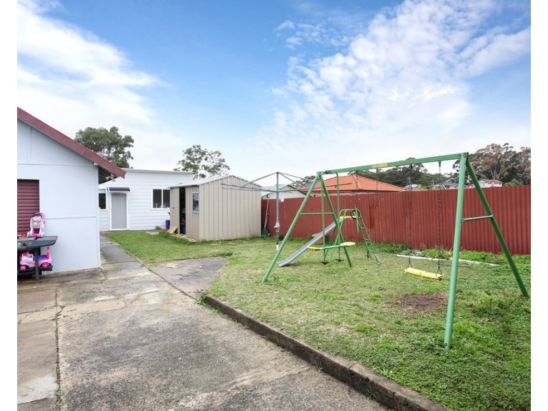 31 Rowley Rd, Guildford NSW 2161