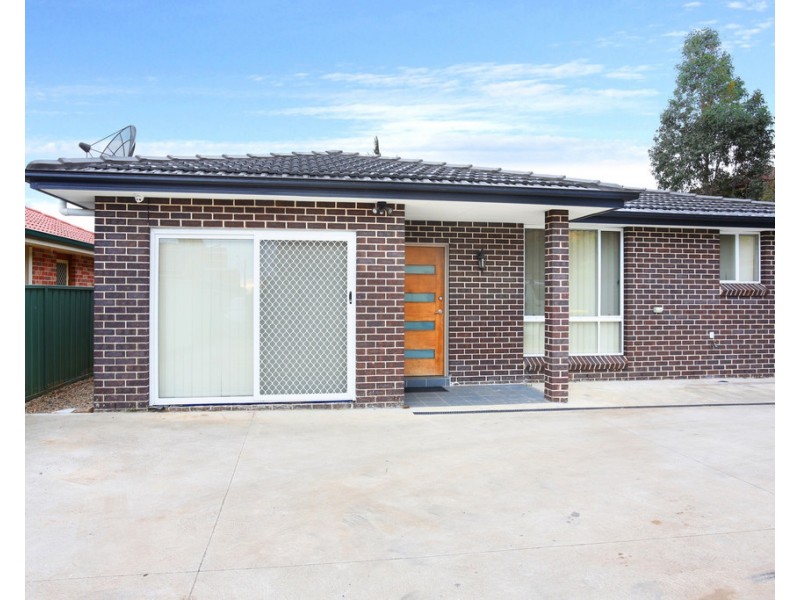 525 Woodville Rd, Guildford NSW 2161