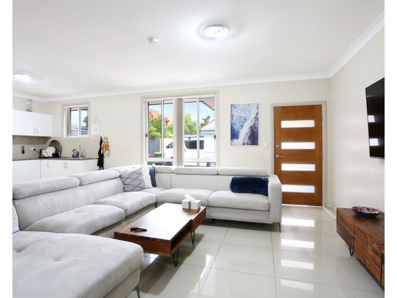 525 Woodville Rd, Guildford NSW 2161