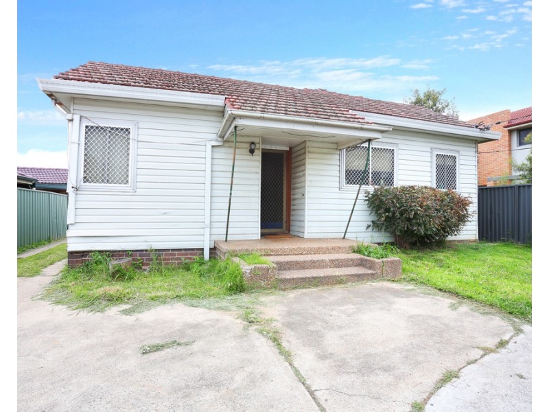 525 Woodville Rd, Guildford NSW 2161