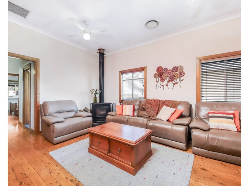 9 Taralga St, Old Guildford NSW 2161