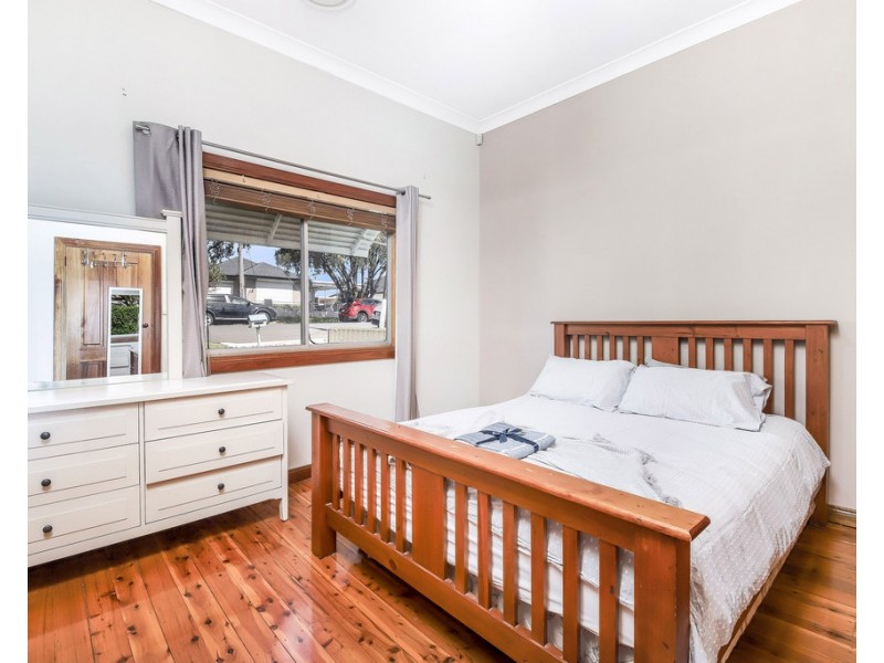 9 Taralga St, Old Guildford NSW 2161