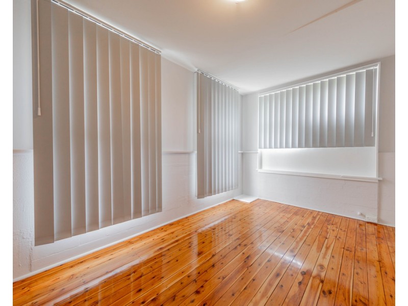 8a Talbot Rd, Guildford NSW 2161