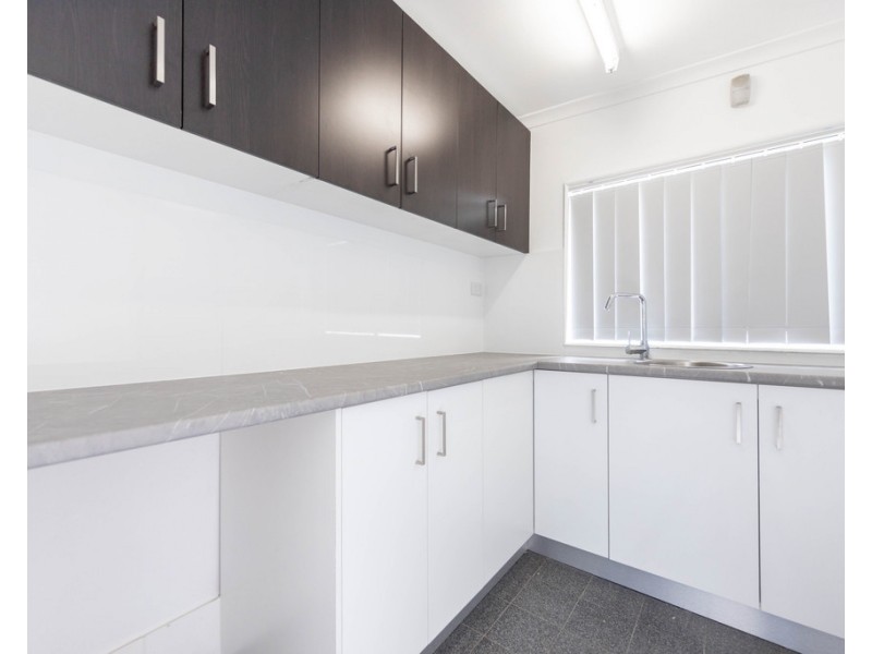 8a Talbot Rd, Guildford NSW 2161