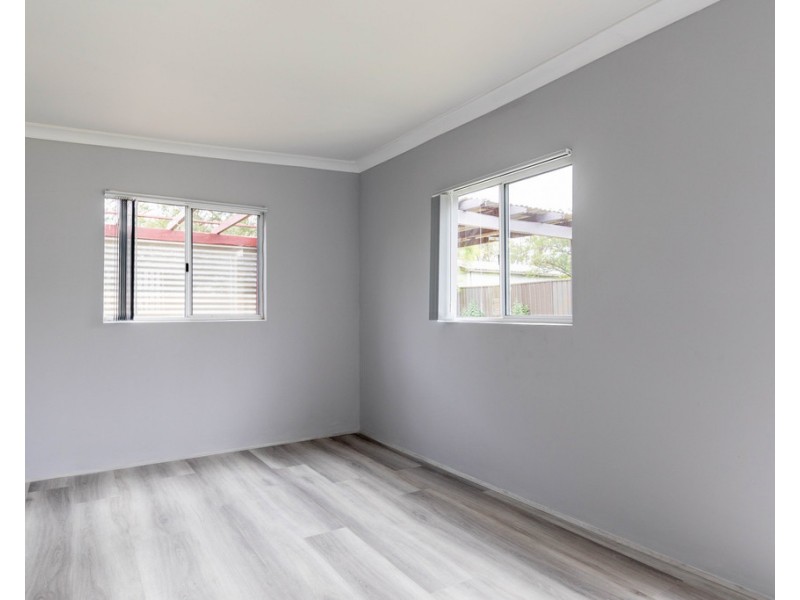 8a Talbot Rd, Guildford NSW 2161