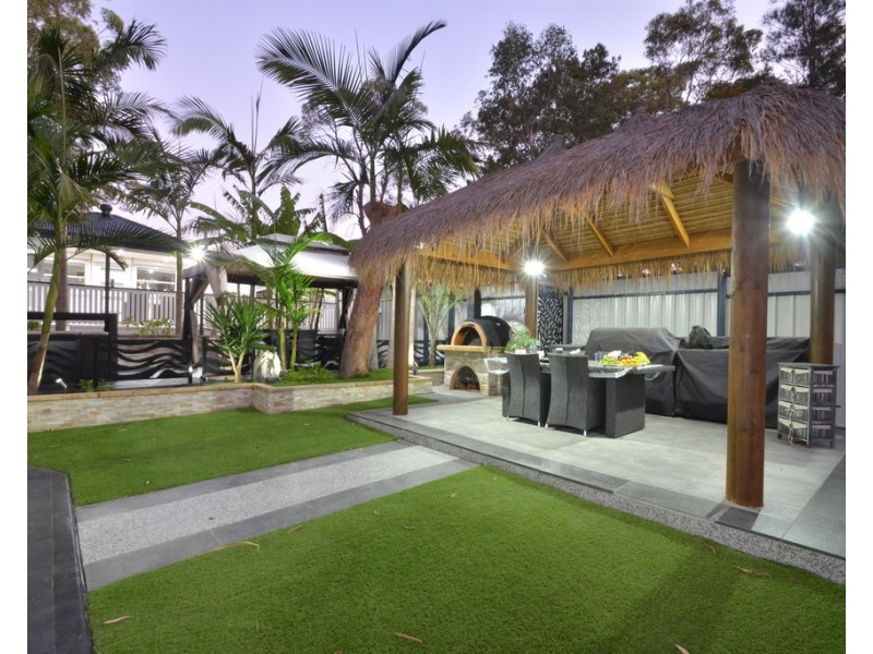854 Henry Lawson Drive, Picnic Point NSW 2213