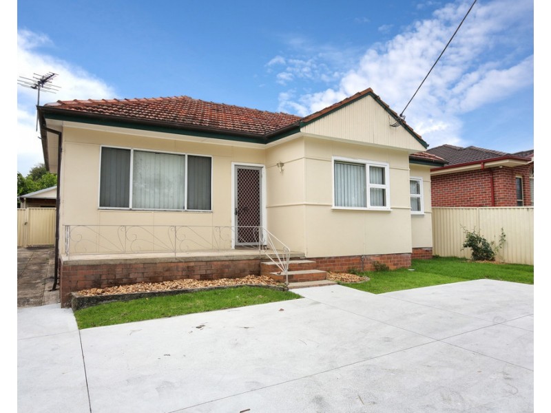 136a Centenary Rd, South Wentworthville NSW 2145