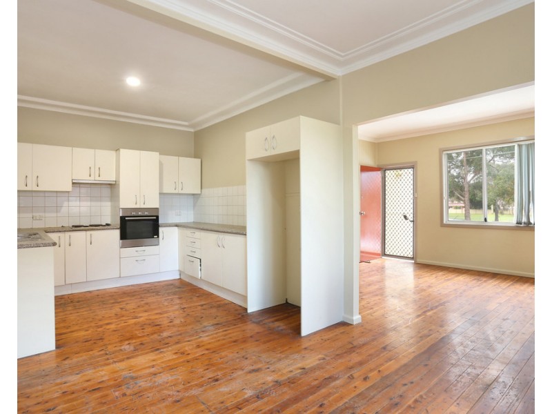 136a Centenary Rd, South Wentworthville NSW 2145