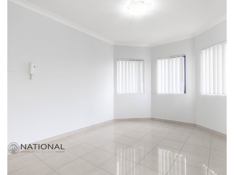 21/10-12 Wingello St, Guildford NSW 2161