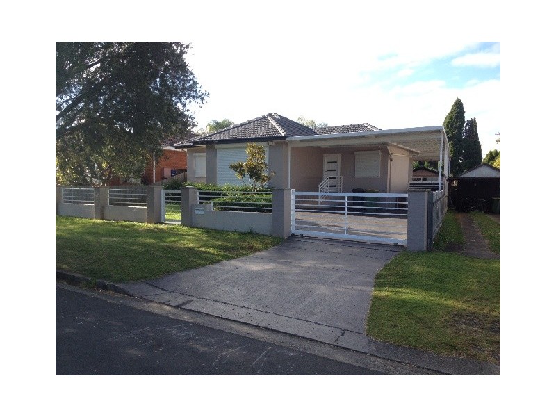 12 Taralga Street, Old Guildford NSW 2161