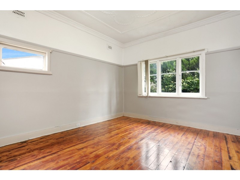 543 Woodville Rd, Guildford NSW 2161