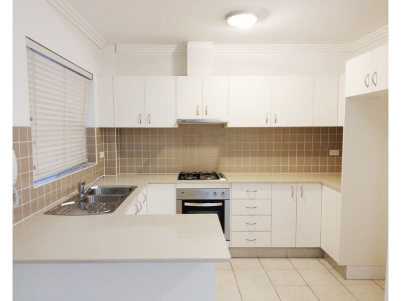 8/33-35 Claremont St, Merrylands NSW 2160
