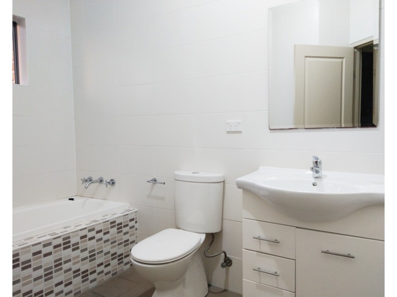 8/33-35 Claremont St, Merrylands NSW 2160