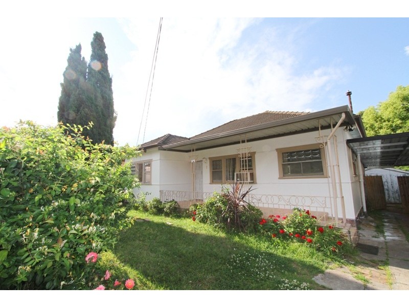 1 Wingello St, Guildford NSW 2161