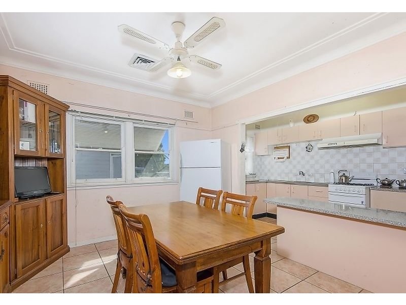 58 Cross St, Guildford NSW 2161