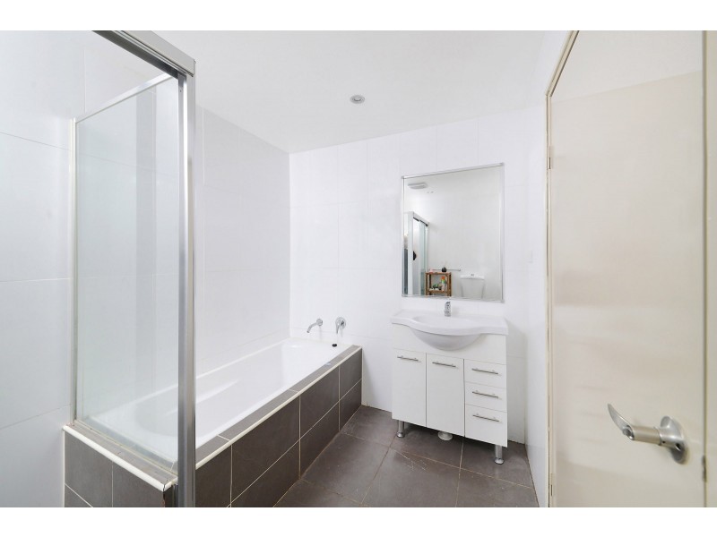 328 Woodville Rd, Guildford NSW 2161