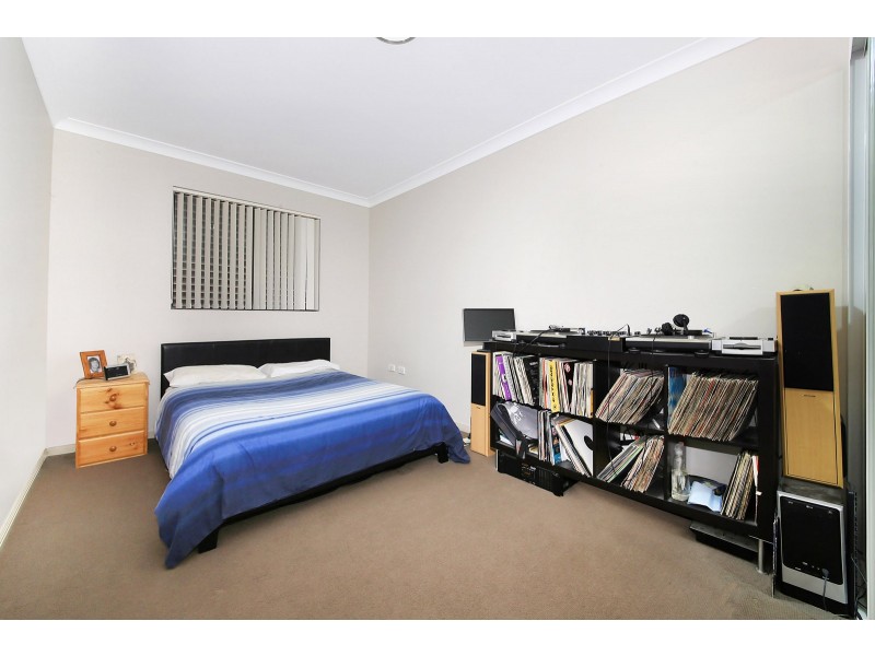 328 Woodville Rd, Guildford NSW 2161