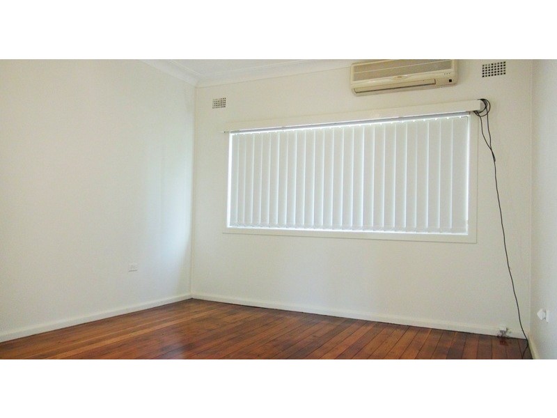 74 Whitaker Street, Old Guildford NSW 2161