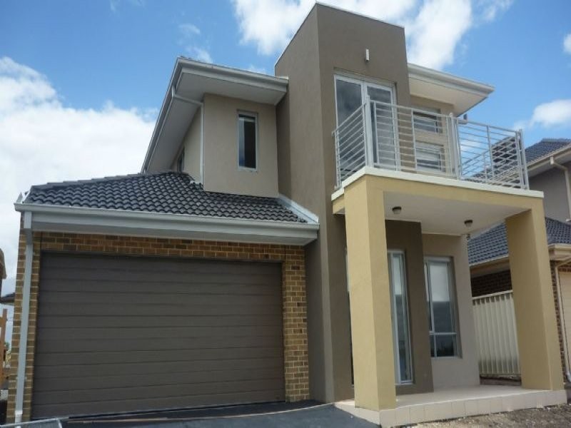 64 College Street, Caroline Springs VIC 3023