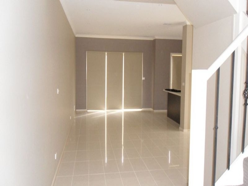 20 Jolimont Street, Caroline Springs VIC 3023
