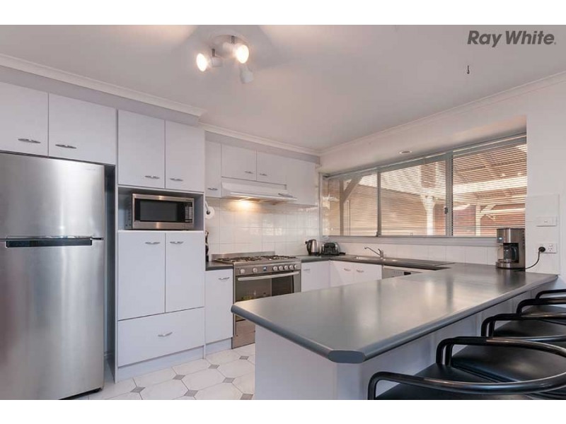 38 Dundee Way, Sydenham VIC 3037