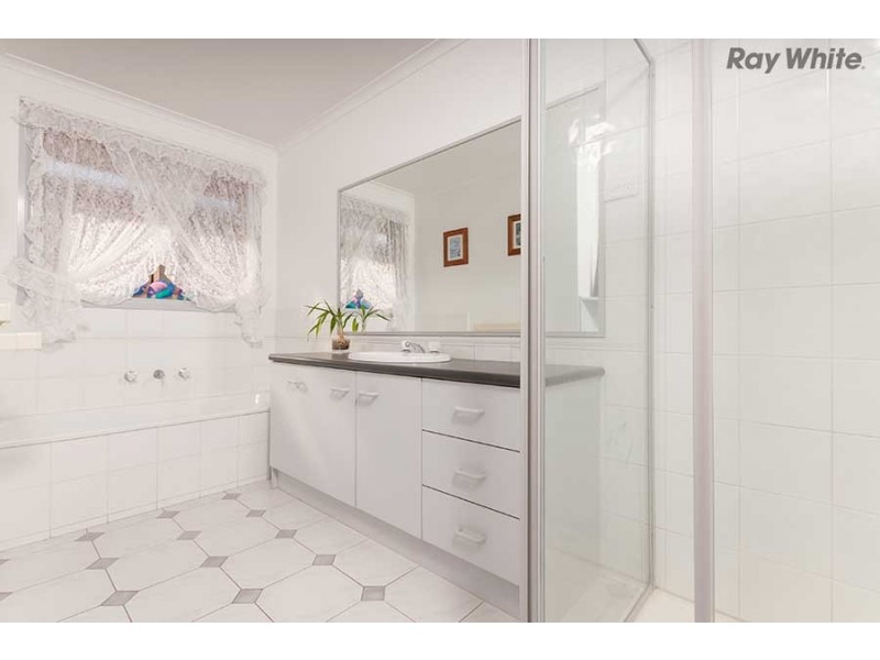 38 Dundee Way, Sydenham VIC 3037