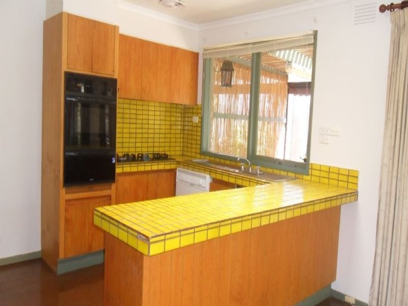 24 Broula Court, Taylors Lakes VIC 3038