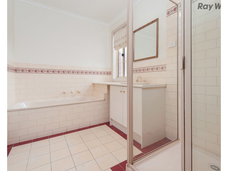 11 Village Avenue, Taylors Lakes VIC 3038