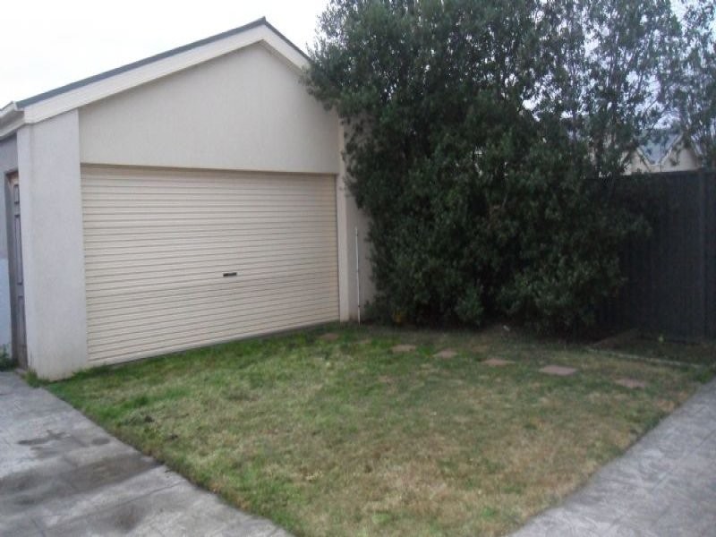 30 Parkview Terrace, Sydenham VIC 3037