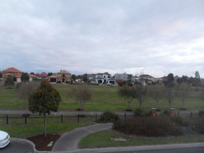 30 Parkview Terrace, Sydenham VIC 3037