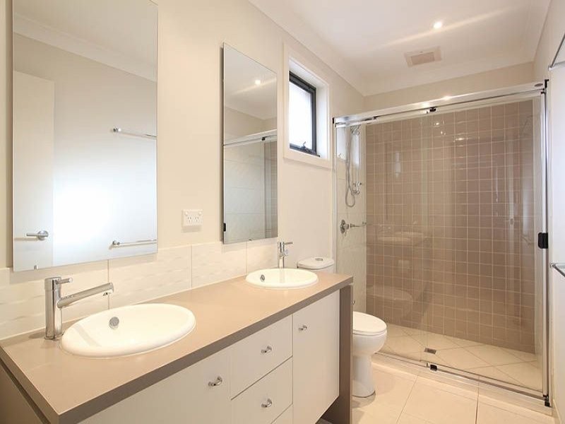 22 Eloura Circuit, Taylors Hill VIC 3037