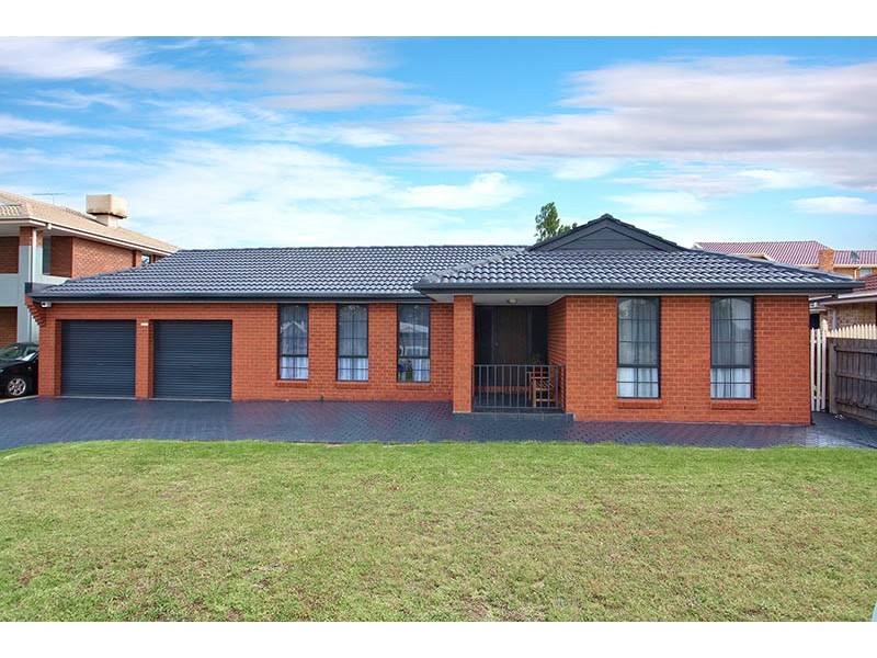 3 Remus Way, Taylors Lakes VIC 3038