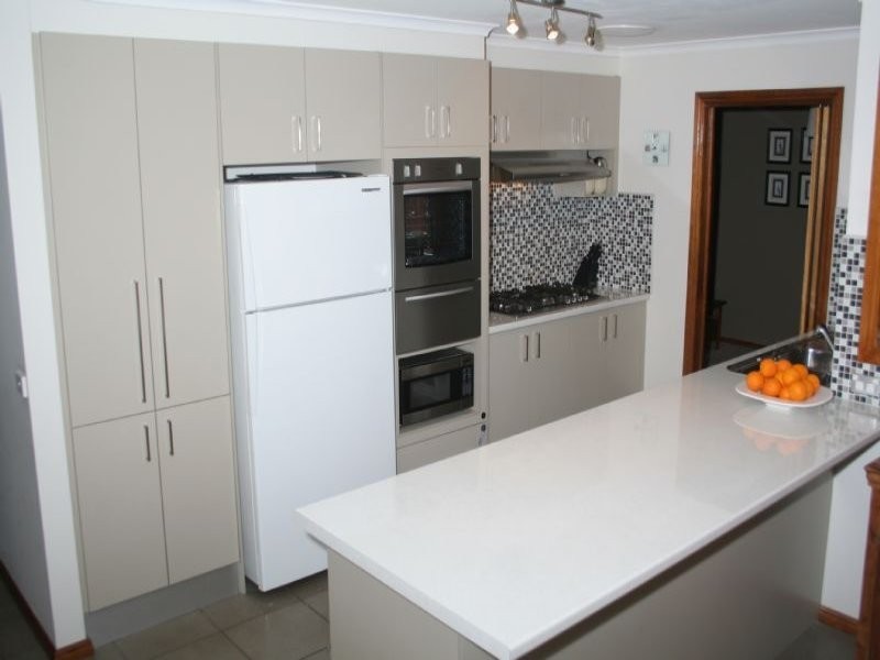 3 Remus Way, Taylors Lakes VIC 3038