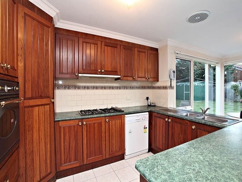 3 Sandpiper Drive, Taylors Lakes VIC 3038
