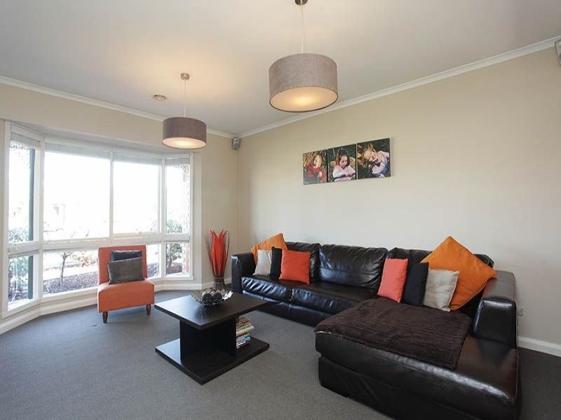 114 Lady Nelson Way, Taylors Lakes VIC 3038