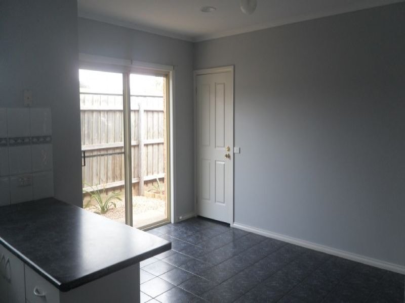 1B Bent Street, St Albans VIC 3021