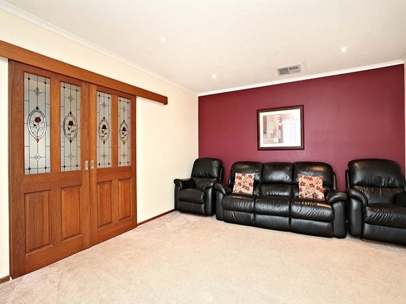 2 Sirius Court, Keilor Downs VIC 3038
