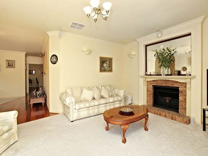 33 Nordic Avenue, Taylors Lakes VIC 3038